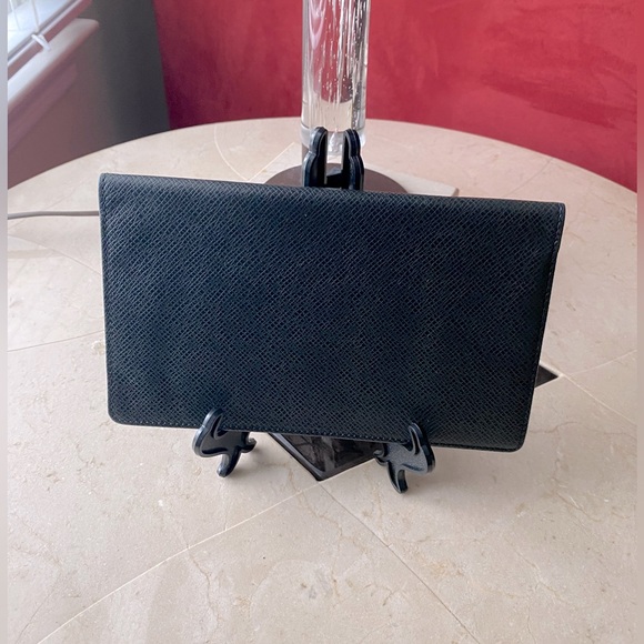 Louis Vuitton Leather Bifold Wallet - Picture 3 of 5